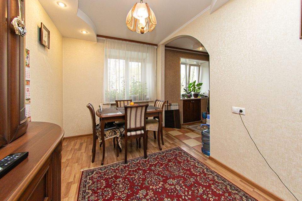 Продаётся 2-комнатная квартира, 55.8 м²