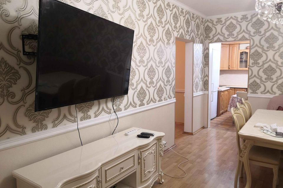 Сдаётся 4-комнатная квартира, 99.6 м²