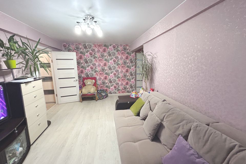 Продаётся 3-комнатная квартира, 62.1 м²
