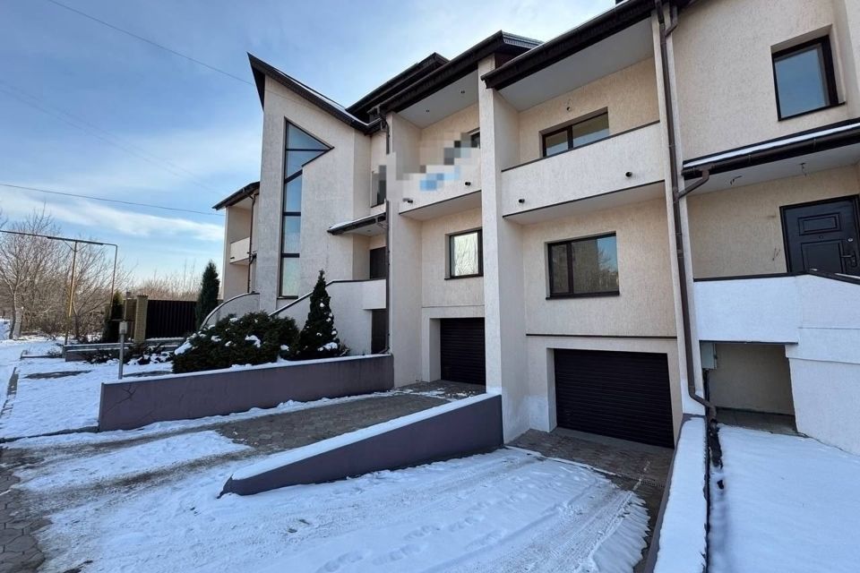 Продаётся таунхаус, 2-эт., 287 м²