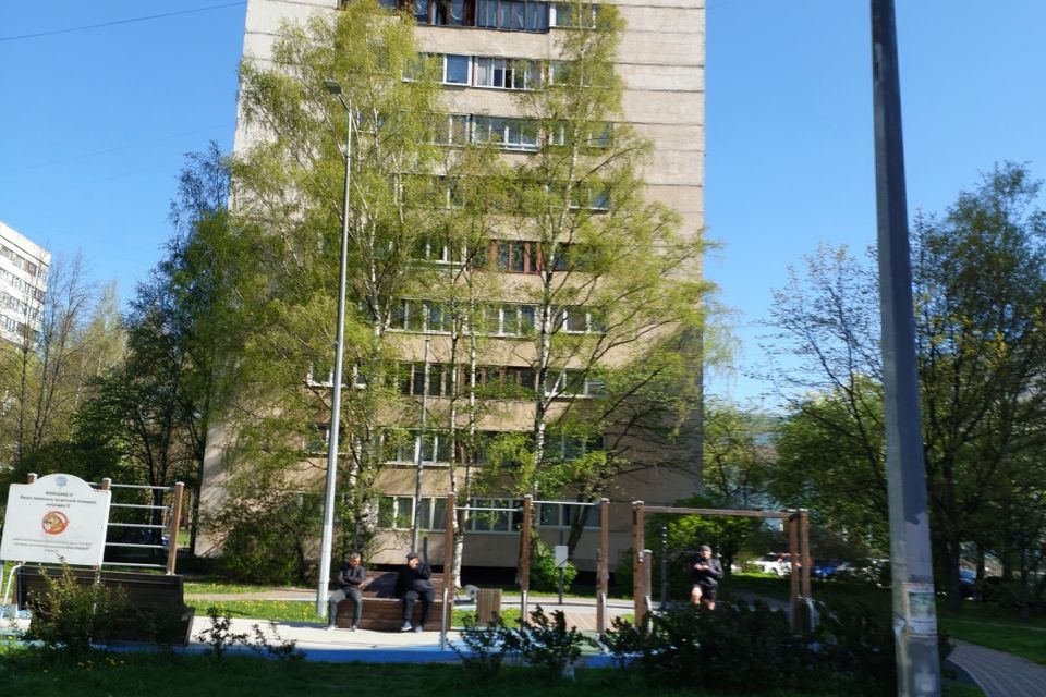 Продаётся 3-комнатная квартира, 51.9 м²