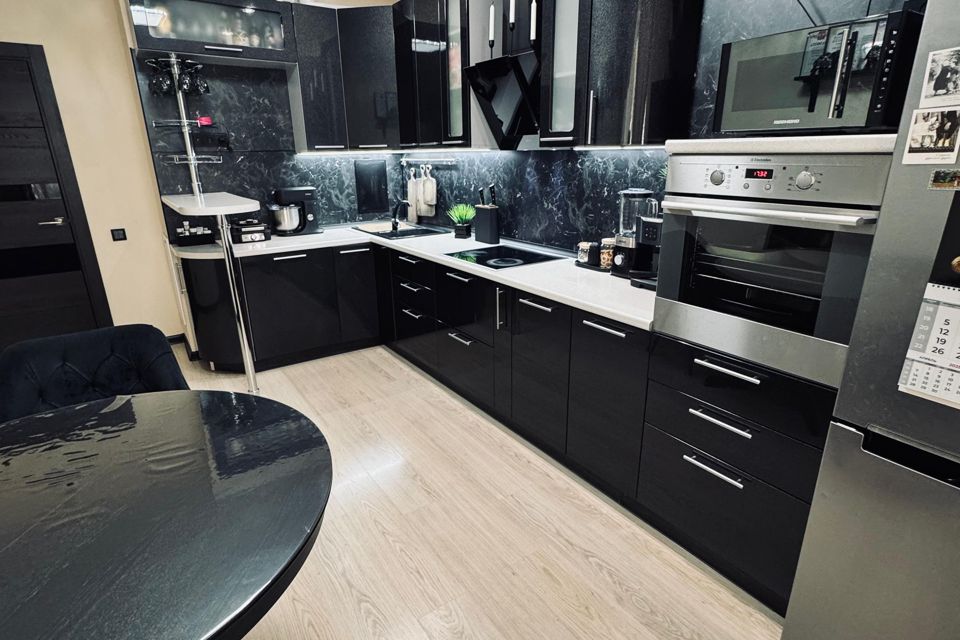 Продаётся 2-комнатная квартира, 63.7 м²