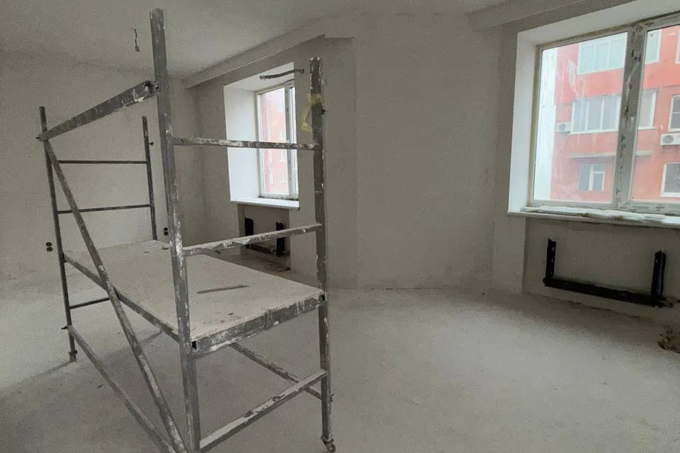 Продаётся 5-комнатная квартира, 275 м²