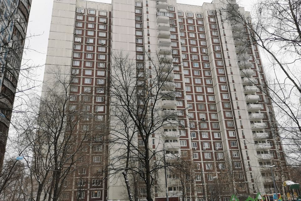 Продаётся 4-комнатная квартира, 101.8 м²