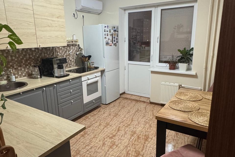 Продаётся 1-комнатная квартира, 35.72 м²