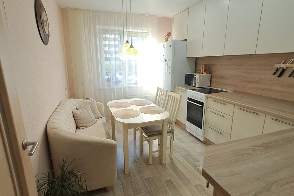 Продаётся 3-комнатная квартира, 72.8 м²