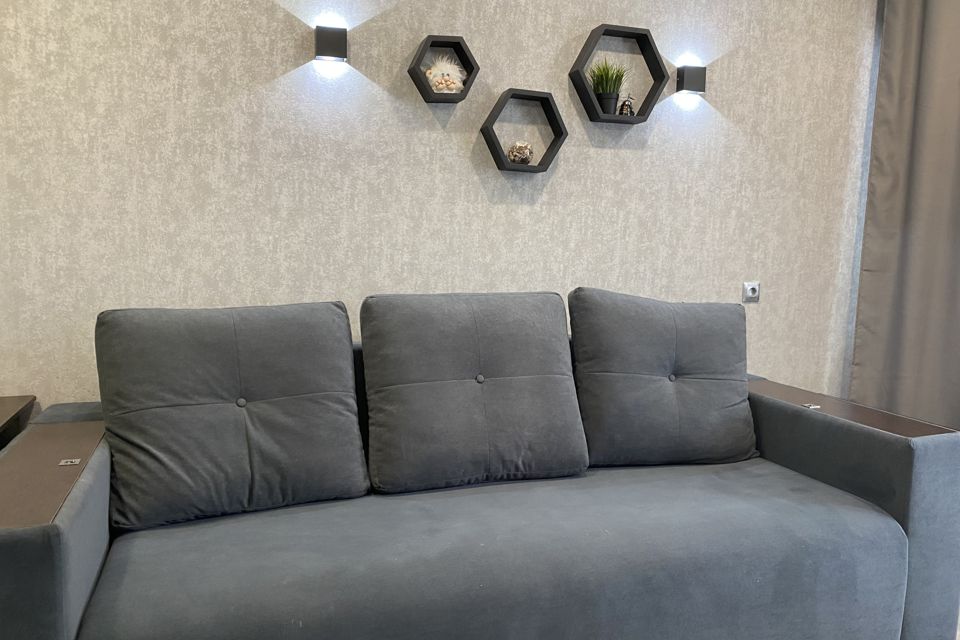 Продаётся 1-комнатная квартира, 38 м²