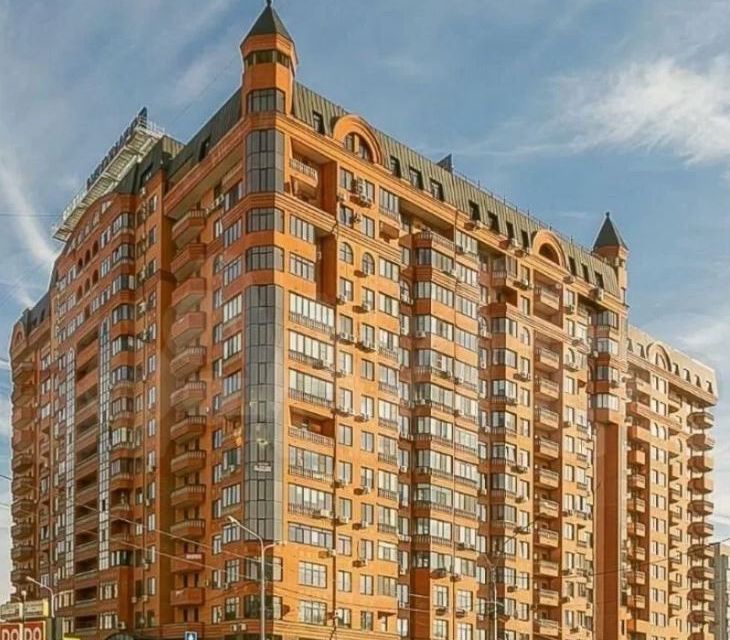 Продаётся 1-комнатная квартира, 72 м²