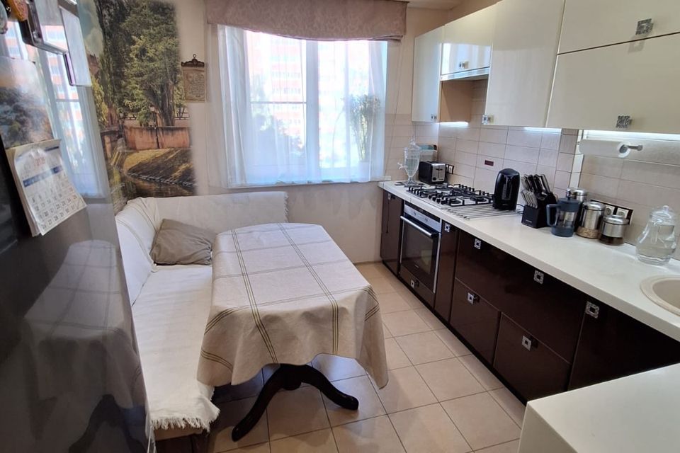 Продаётся 3-комнатная квартира, 67.7 м²