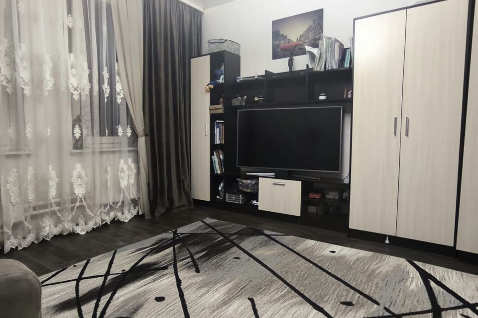 Продаётся 1-комнатная квартира, 38 м²