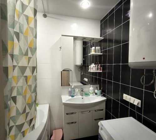 Продаётся 1-комнатная квартира, 41 м²