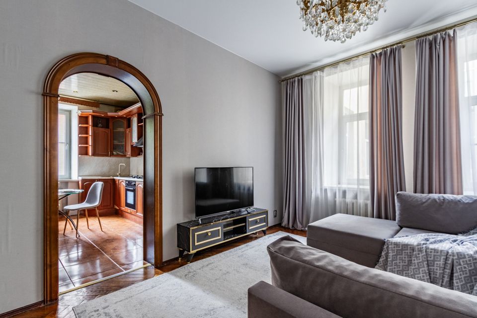 Продаётся 4-комнатная квартира, 101.9 м²
