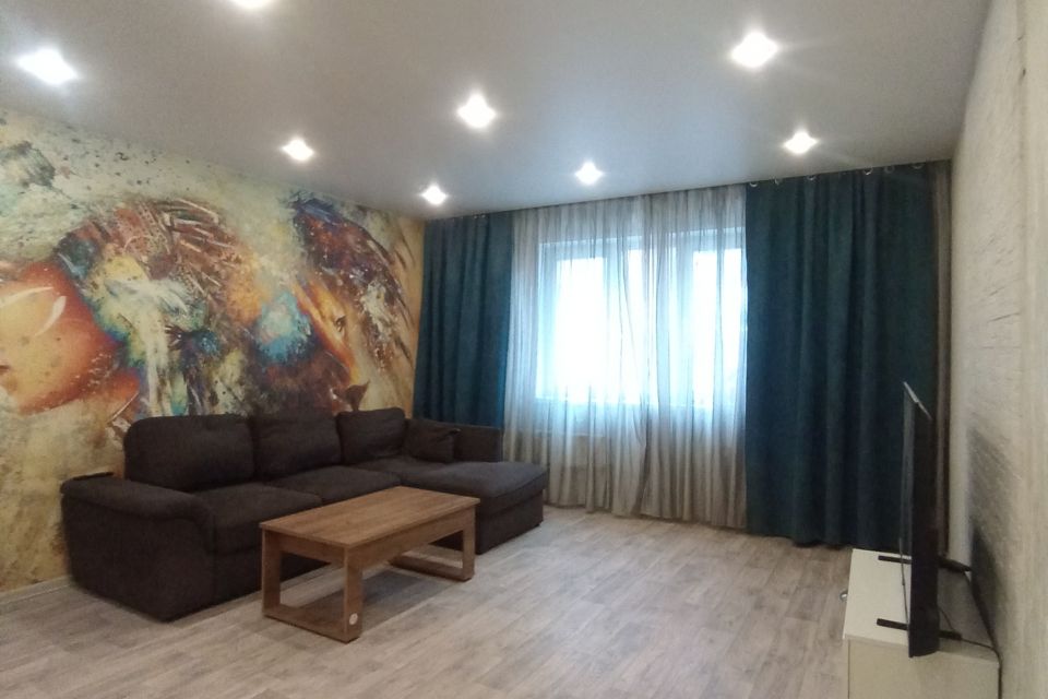 Продаётся 4-комнатная квартира, 77.7 м²