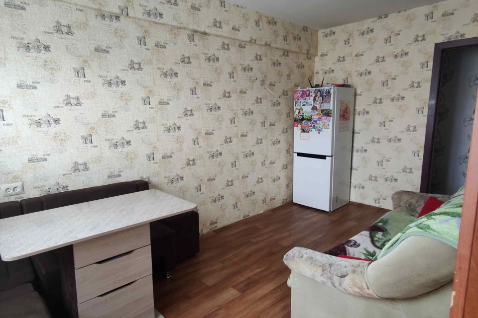 Продаётся 3-комнатная квартира, 58.4 м²