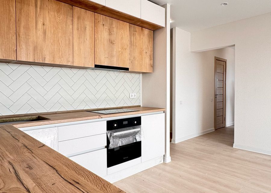 Продаётся 4-комнатная квартира, 97 м²