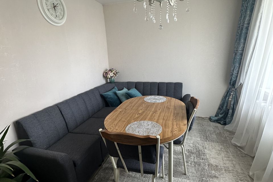 Продаётся 3-комнатная квартира, 67.8 м²