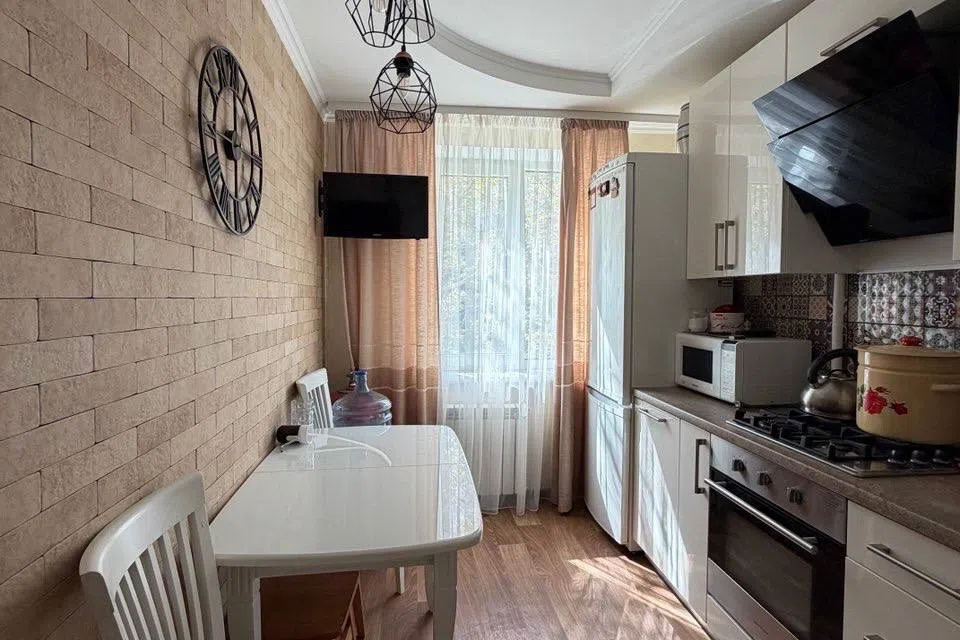 Продаётся 3-комнатная квартира, 64.2 м²