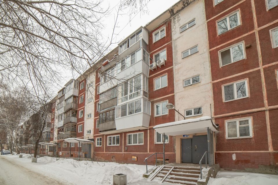 Продаётся 3-комнатная квартира, 61.8 м²