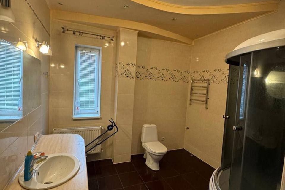 Продаётся 2-этажный дом, 270 м²