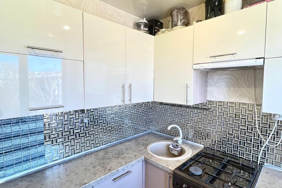 Продаётся 3-комнатная квартира, 58.9 м²