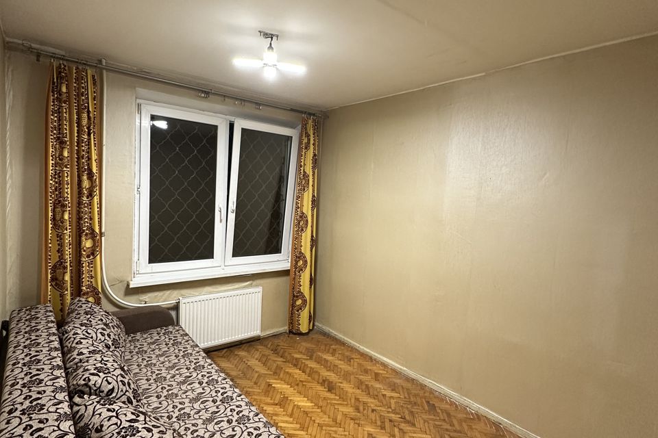 Продаётся 3-комнатная квартира, 41.3 м²