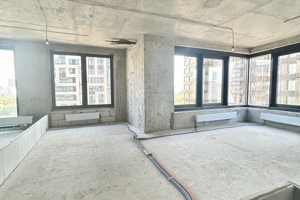 Продаётся 2-комнатная квартира, 79.8 м²
