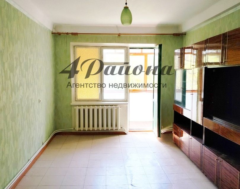 Продаётся 4-комнатная квартира, 68 м²