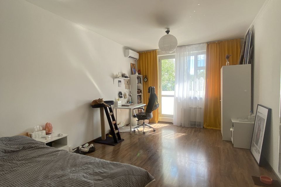 Продаётся 1-комнатная квартира, 38 м²