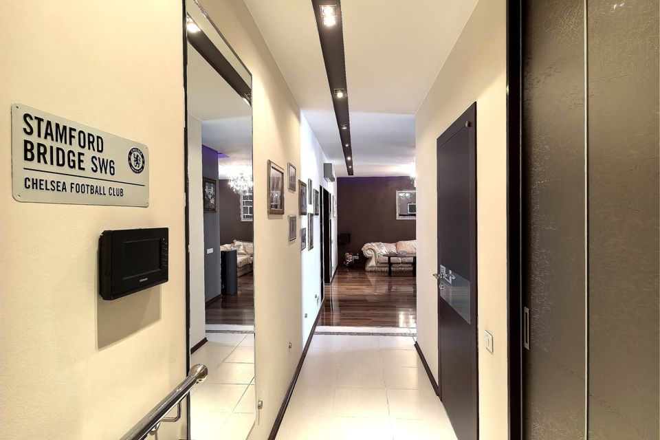 Продаётся 3-комнатная квартира, 109.2 м²