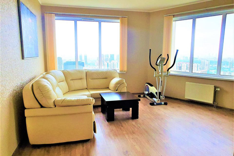 Продаётся 2-комнатная квартира, 77.5 м²