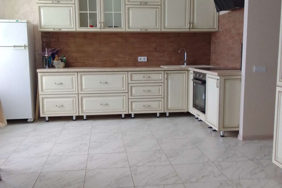 Сдаётся 3-комнатная квартира, 90 м²