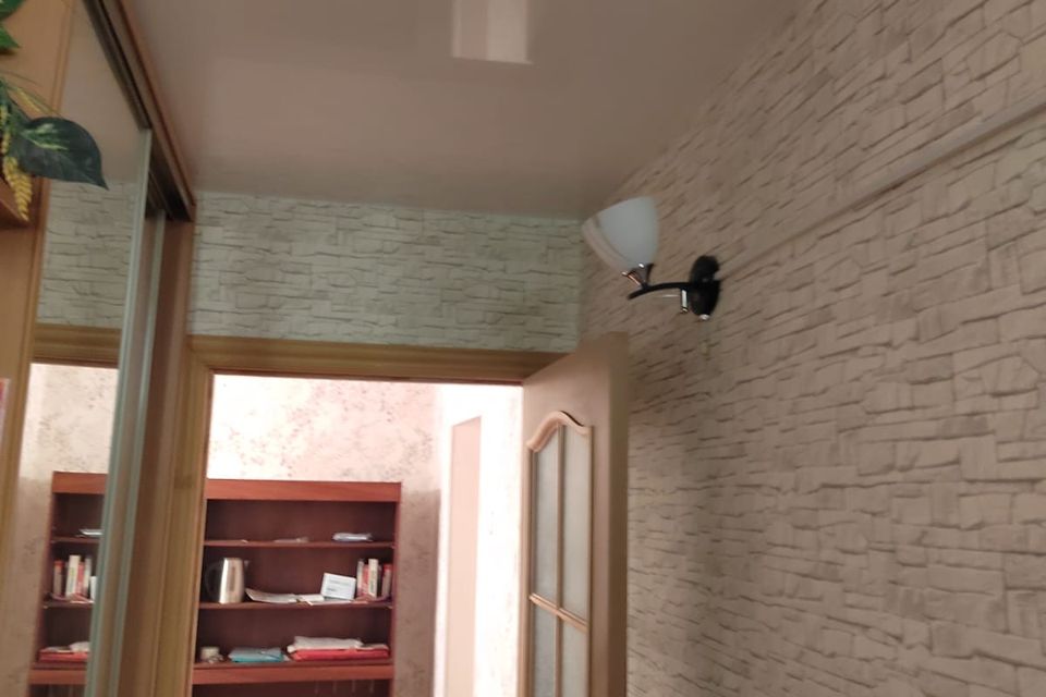 Продаётся 3-комнатная квартира, 56.2 м²