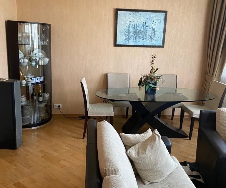 Продаётся 3-комнатная квартира, 110 м²