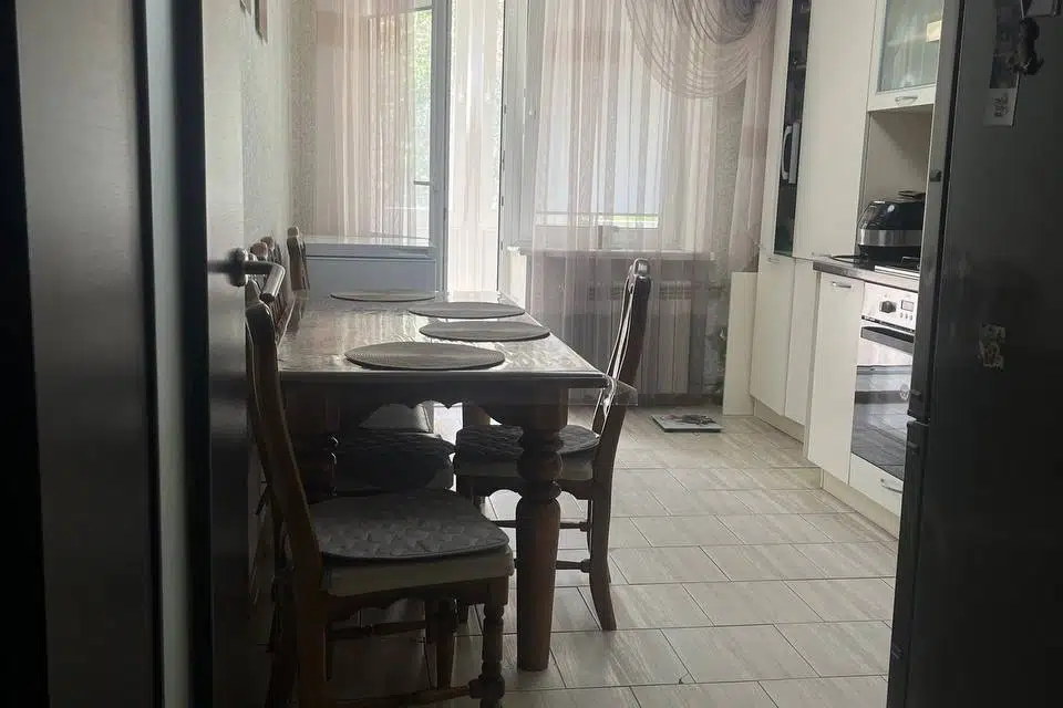 Продаётся 1-комнатная квартира, 49.1 м²