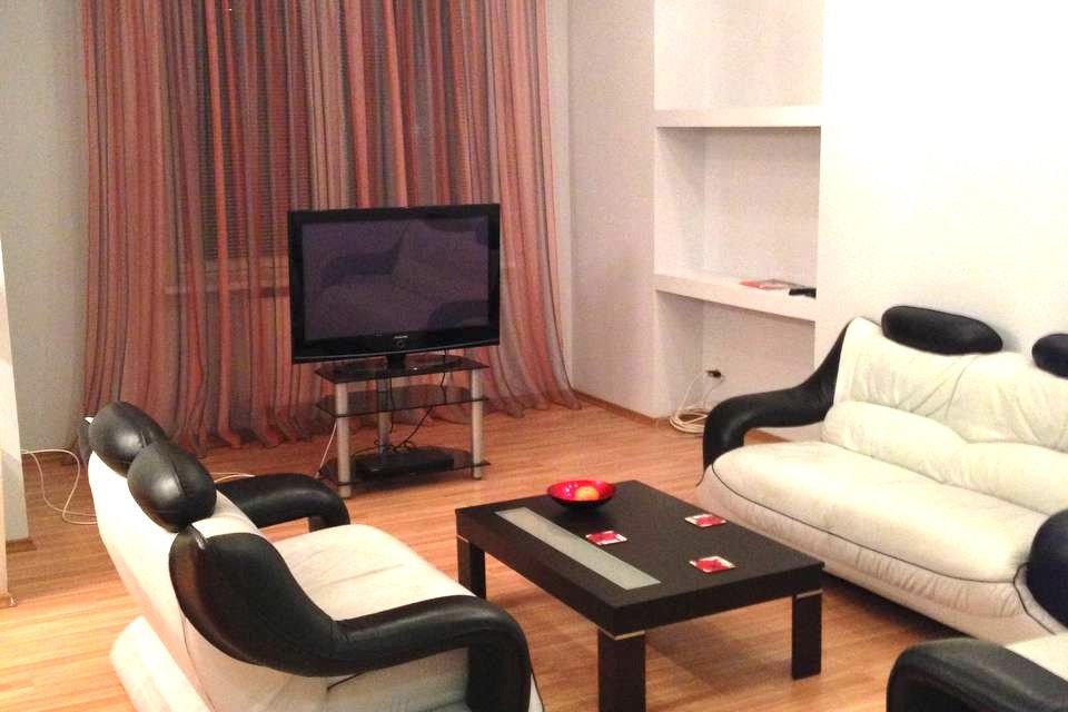 Продаётся 2-комнатная квартира, 83 м²