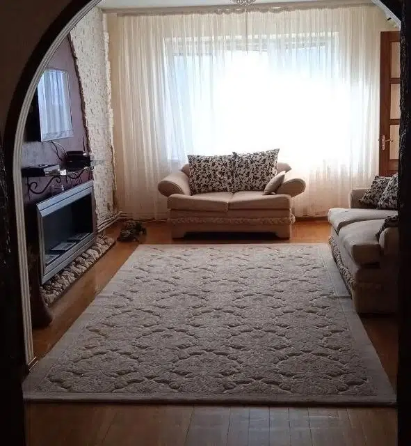 Продаётся 4-комнатная квартира, 125 м²