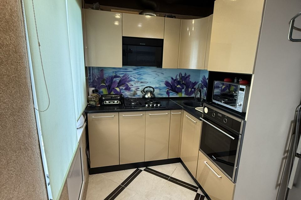 Продаётся 3-комнатная квартира, 65.2 м²