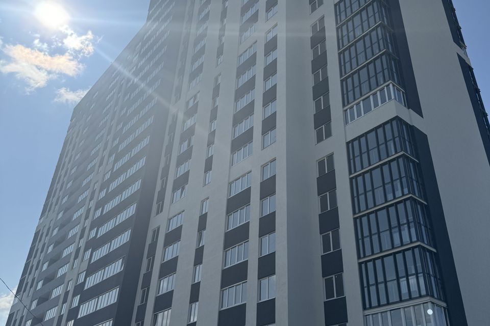 Продаётся 3-комнатная квартира, 109.3 м²