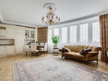 Продаётся 3-комнатная квартира, 100 м²