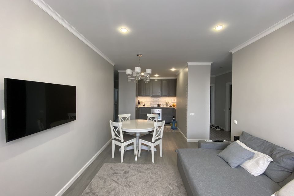 Продаётся 4-комнатная квартира, 105 м²
