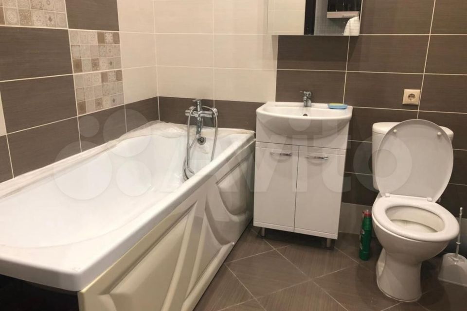 Продаётся 1-комнатная квартира, 38 м²