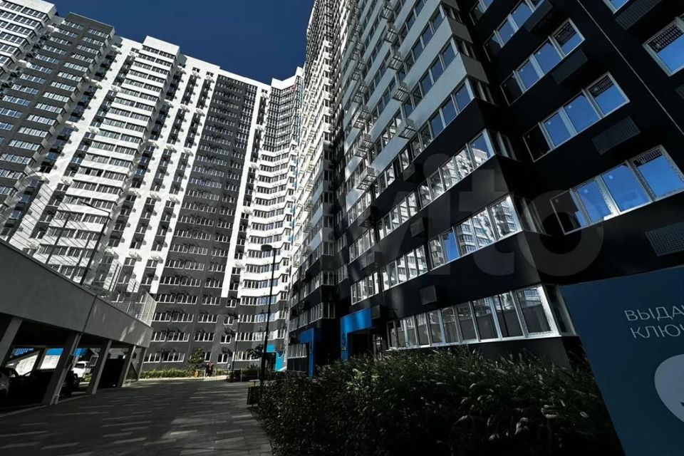 Продаётся 4-комнатная квартира, 79.8 м²