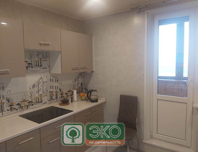 Продаётся 4-комнатная квартира, 100 м²