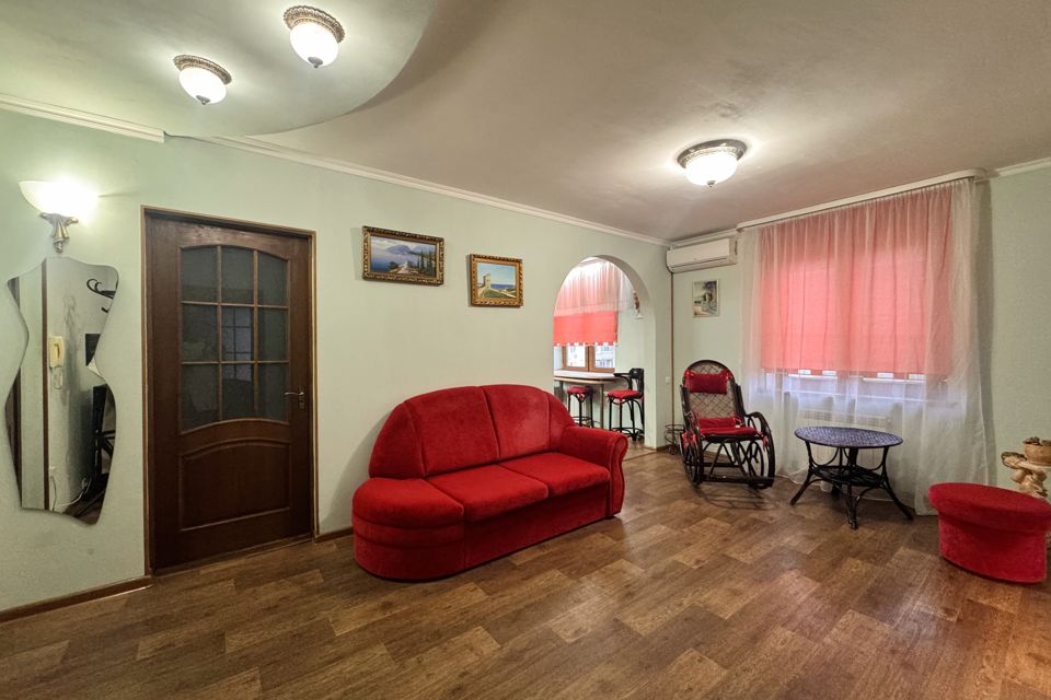 Продаётся 2-комнатная квартира, 56 м²