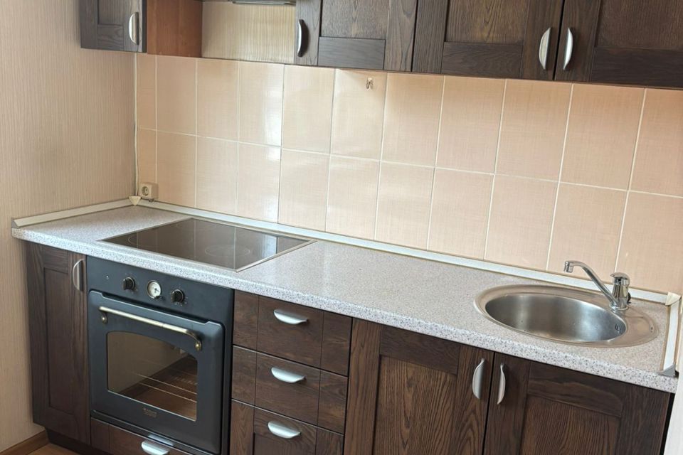 Продаётся 1-комнатная квартира, 38 м²