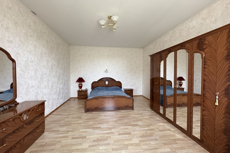 Продаётся 3-этажный дом, 570 м²