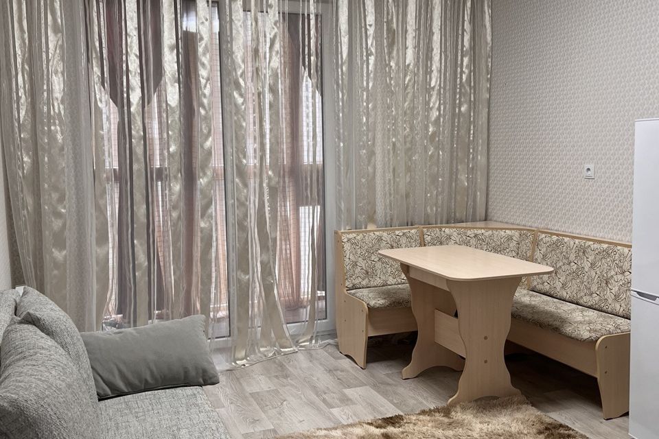 Продаётся 1-комнатная квартира, 37.6 м²
