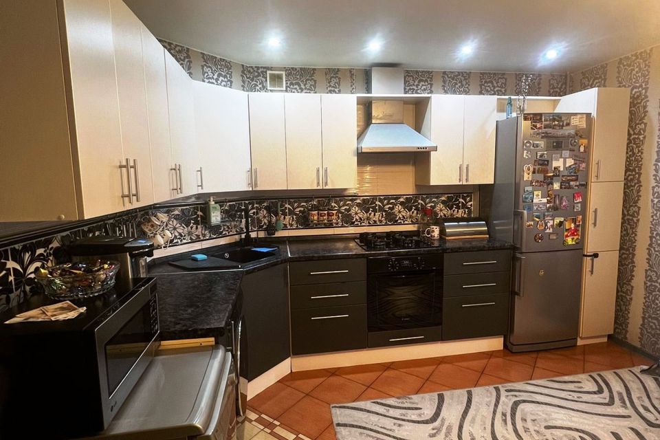 Продаётся 3-комнатная квартира, 72.2 м²
