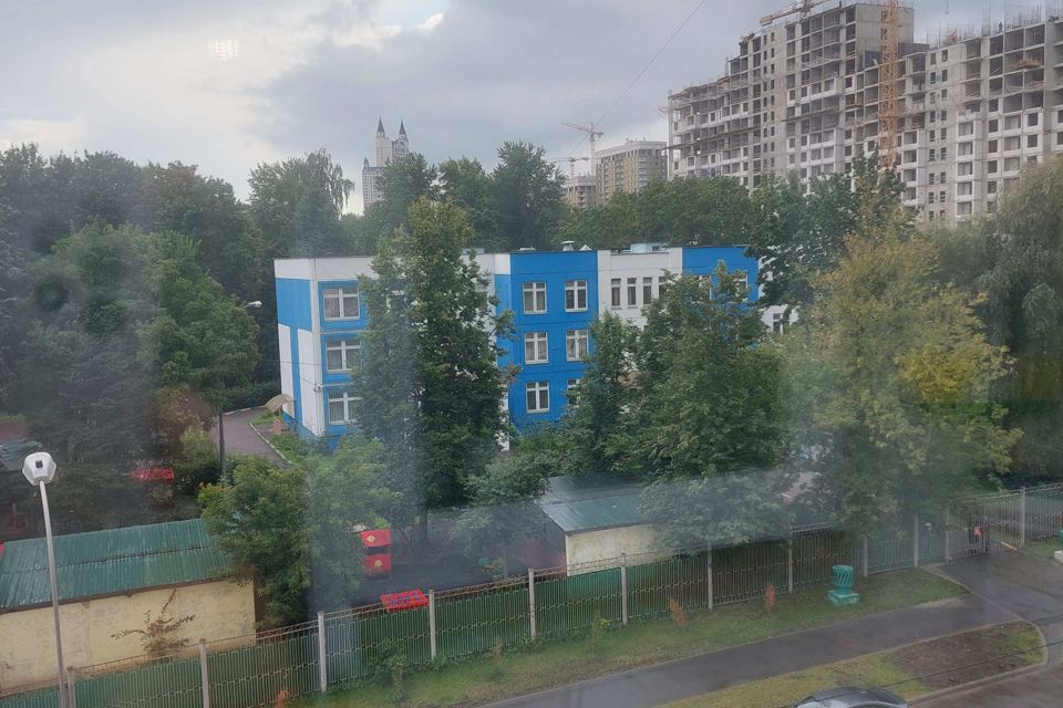 Продаётся 1-комнатная квартира, 42 м²