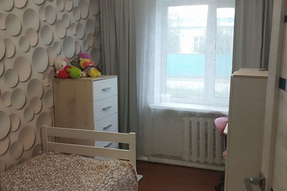 Продаётся 3-комнатная квартира, 52.3 м²